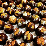 Ginger and pistachios in 70% Venezuelan chocolate. (Source: @chocolatemakersstudio)