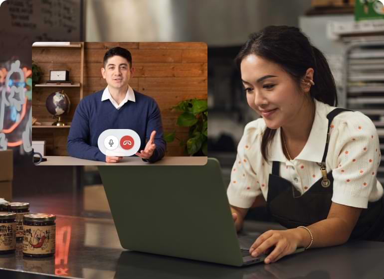 A QuickBooks Live Expert Assisted customer is on a video chat with an expert. 